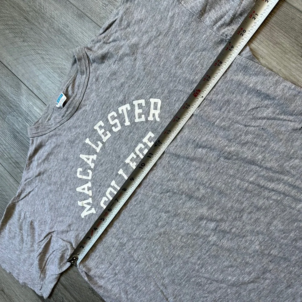 1970s Vintage Champion Macalester College Gray T-Shirt Men's Large cropped - Picture 6 of 6